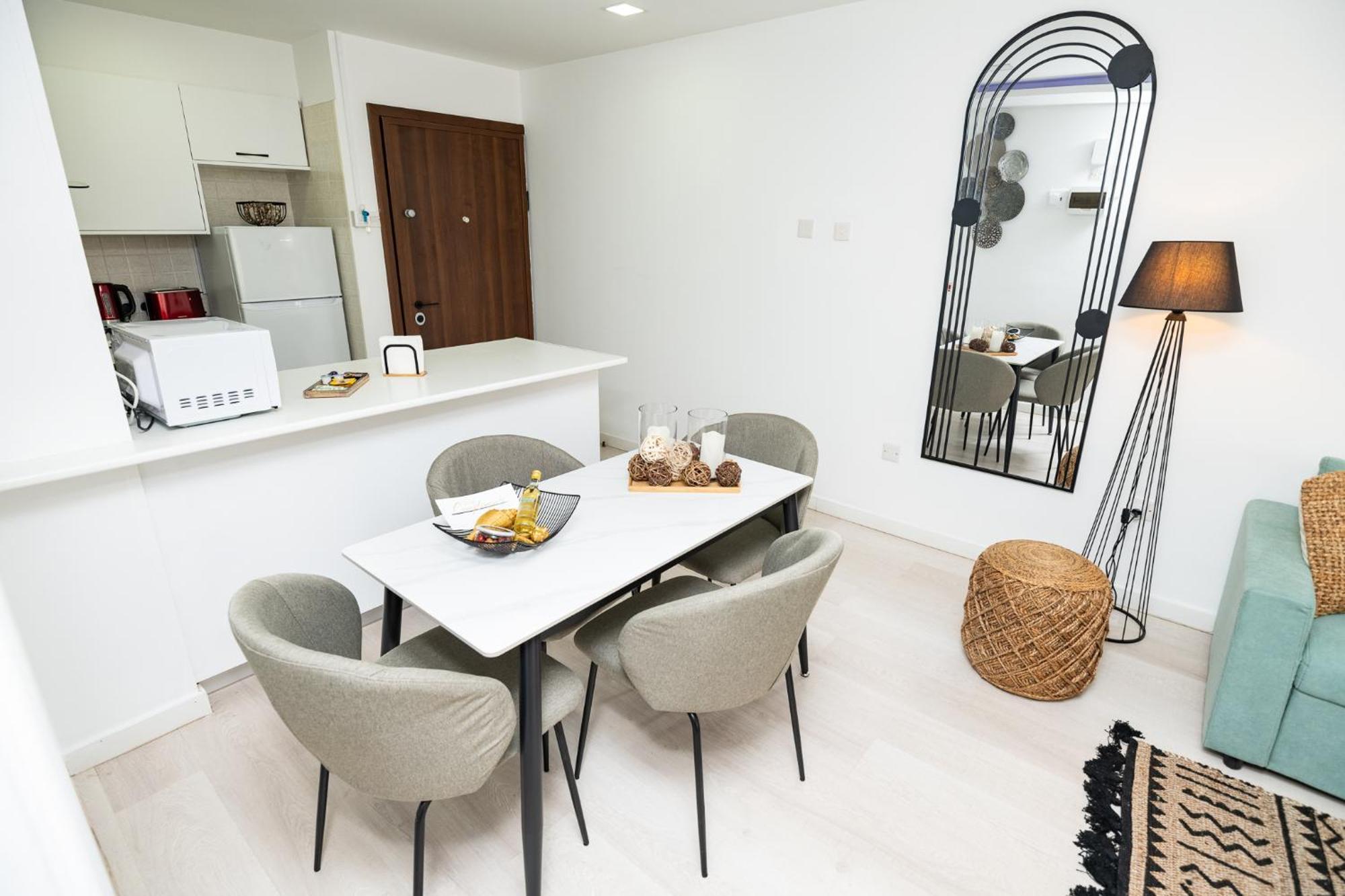 Lazuli Beach & Pool Apartment 501 Larnaca Dış mekan fotoğraf