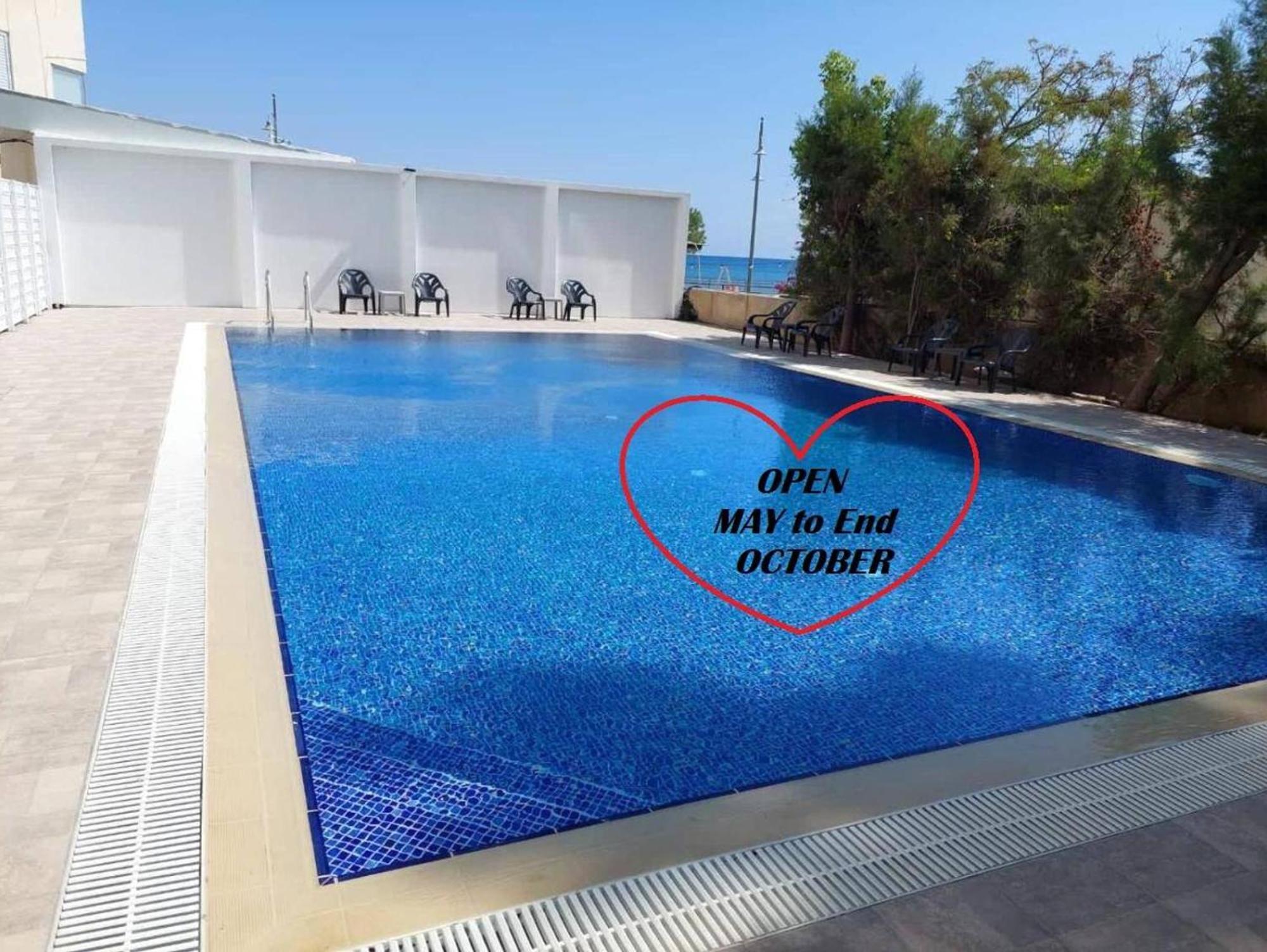 Lazuli Beach & Pool Apartment 501 Larnaca Dış mekan fotoğraf